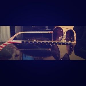 Gold frame Americana aviators
