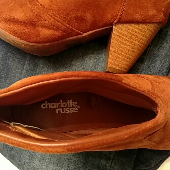 Charlotte Russe Low Heeled Boots - Picture 3 of 4