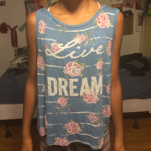 top // shirt.