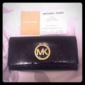 Michael Kors Fulton Flap Continental Wallet Black
