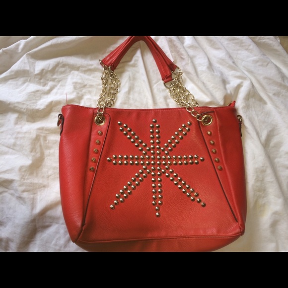 RED PURSE