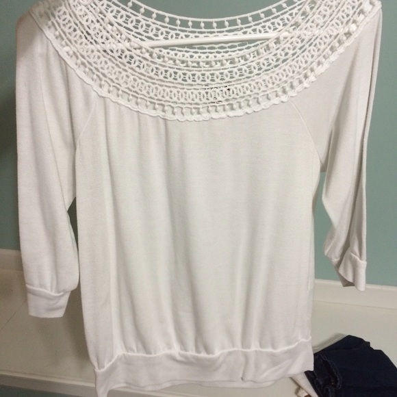 Lace-Collared white top