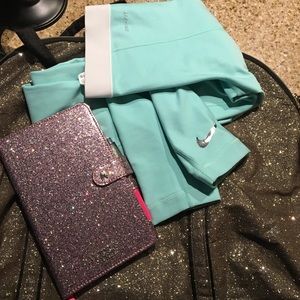 Bundle! VS notebook,VS tote and Nike pants