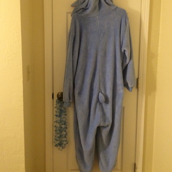 Stitch onesie - Picture 2 of 2