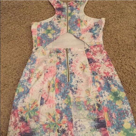 Tobi Dress - Picture 2 of 3