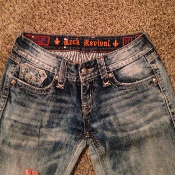 Rock revival. Alanis boot cut jeans size 27