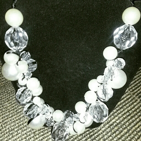 Jewelry - Picture 4 of 4