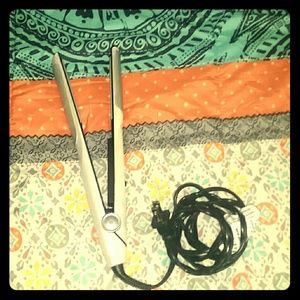 Revlon hair straightener