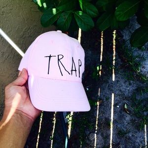 Trap cap