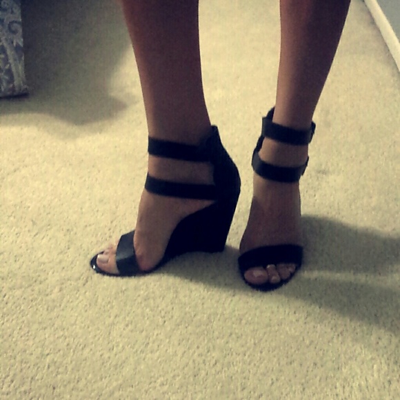 Worthington Shoes - Black wedges