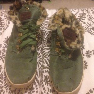 Green & Cheetah High-Top TOMS