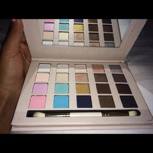 Eyeshadow Pallet👀