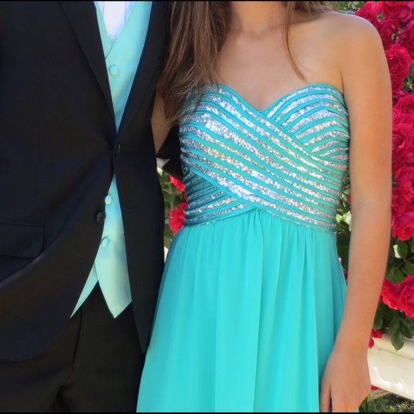 Prom dress/formal dress - Picture 3 of 4