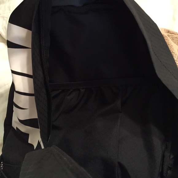 🚫sold🚫Nike backpack - Picture 4 of 4