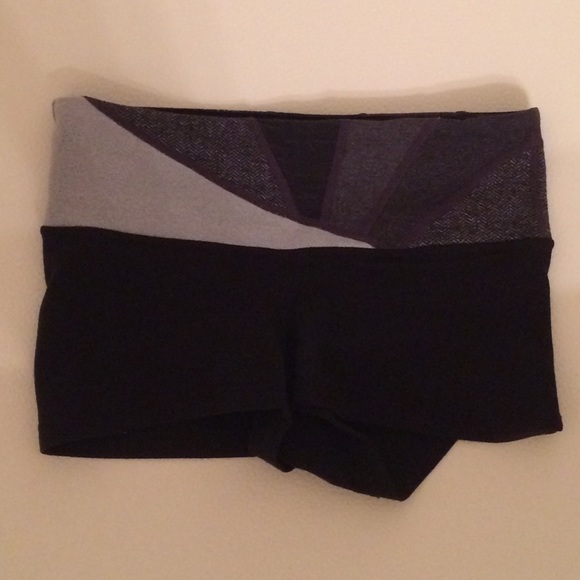 lululemon boogie shorts