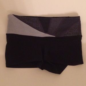lululemon boogie shorts