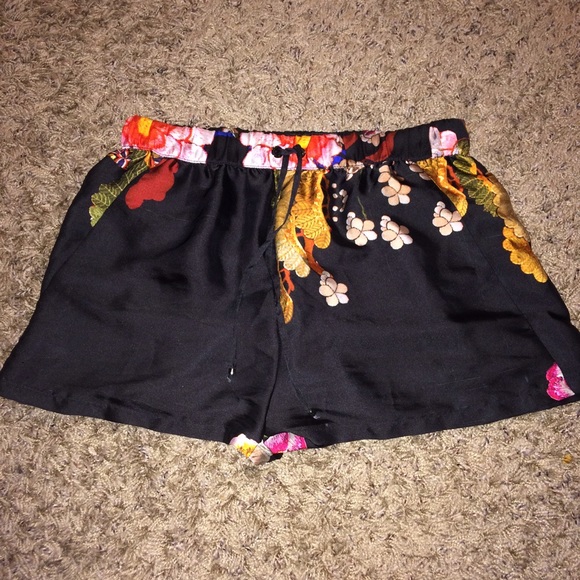 Zara Japanese floral printed shorts