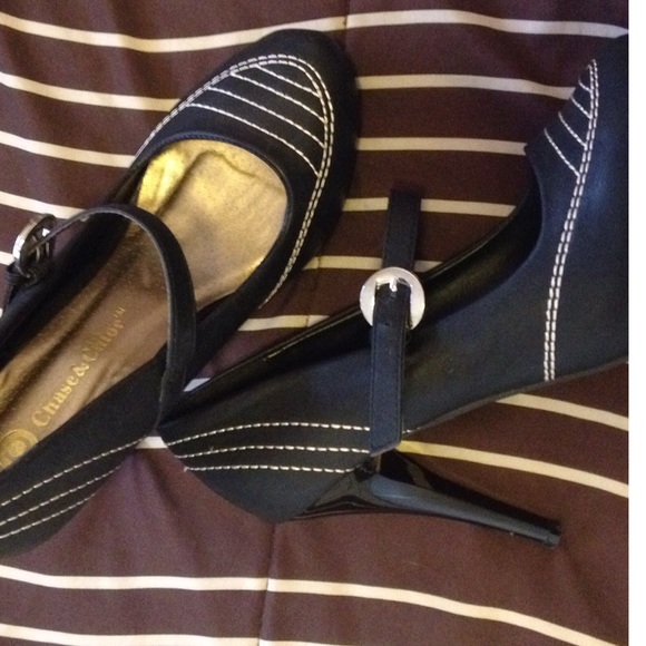 Heels 7.5 $15 New only wore for 20 minutes