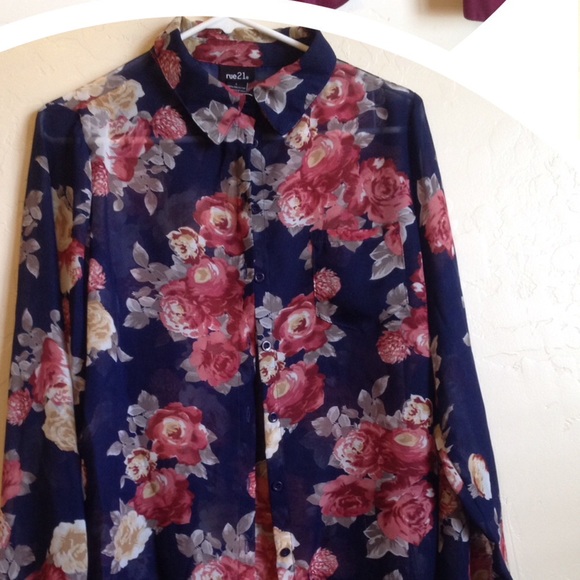 Floral Size L $5 perfect condition