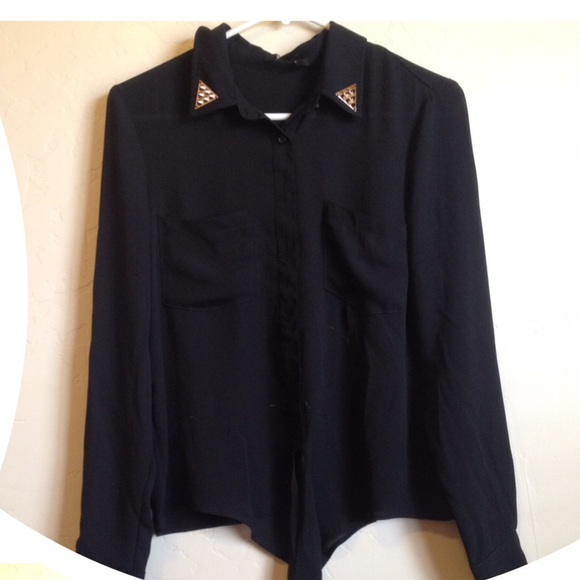 Blouse studded neck NWOT Small $7