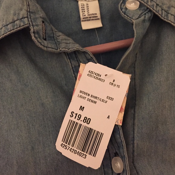 Light weight super thin button down - Picture 3 of 3