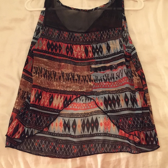 Colorful pattern top - Picture 2 of 2