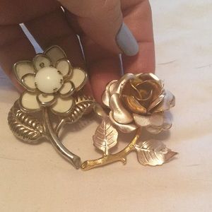 Flower broaches