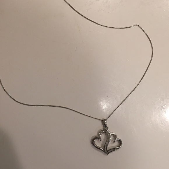 🎅🏻HOLIDAY SALE Sterling silver heart necklace - Picture 2 of 2