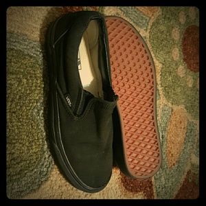 BLACK SLIP ON VANS
