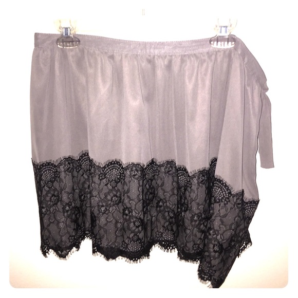 Gray skirt with black lace trim