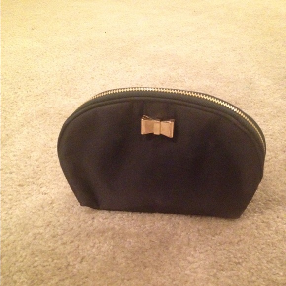 makeup bag and mirror!