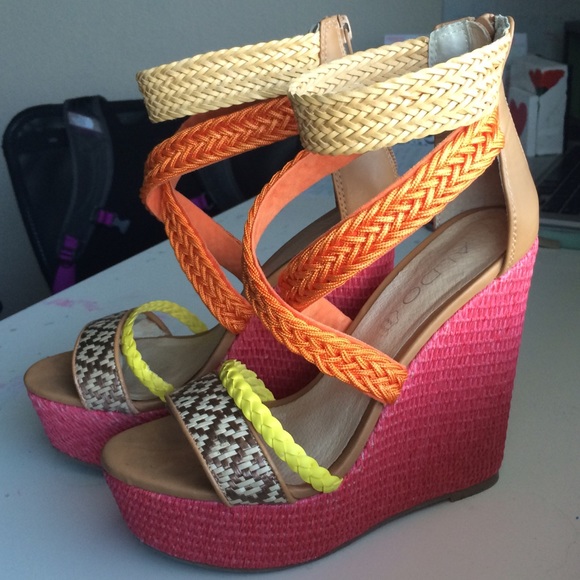 ALDO wedges!