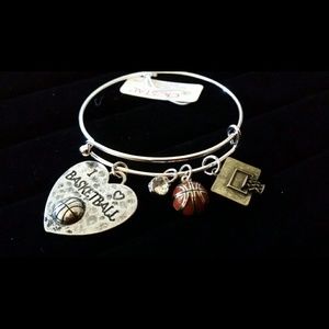 Basketball bracelt