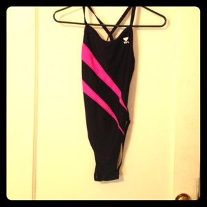 One piece swim suit