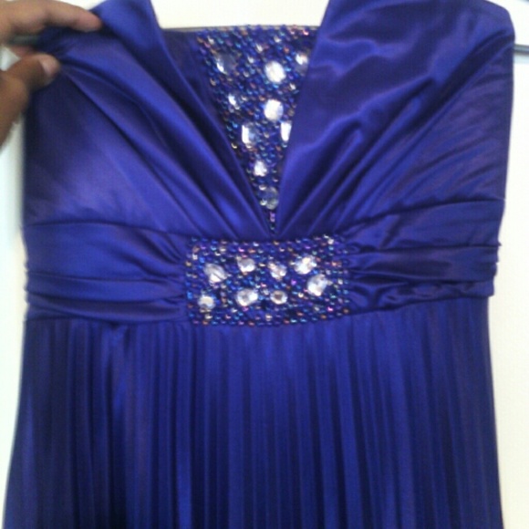 Homecoming in Royal Blue - Picture 3 of 4