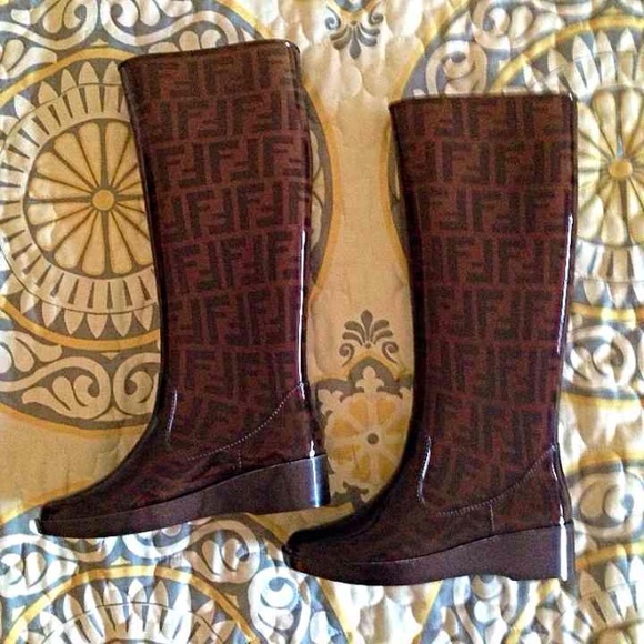 NWT Authentic FENDI rain boots