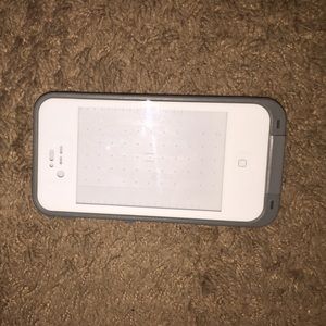 iPhone 4 life proof case