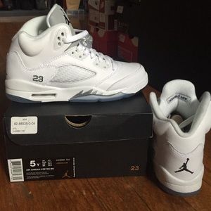 Jordan retro 5 metallic white