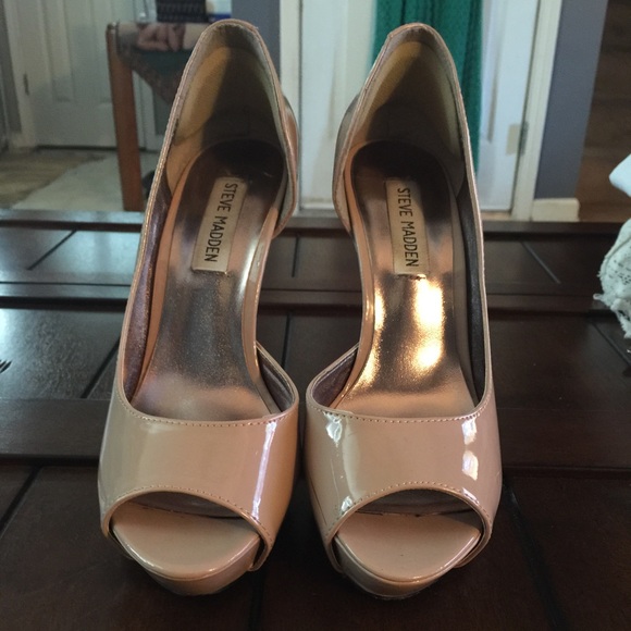 Nude Steve Madden Peeptoe Pumps FINAL PRICE