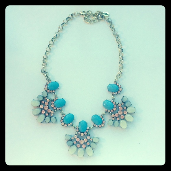 Statement necklace