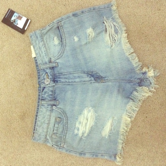 BDG Super High Rise Cheeky jean shorts NWT