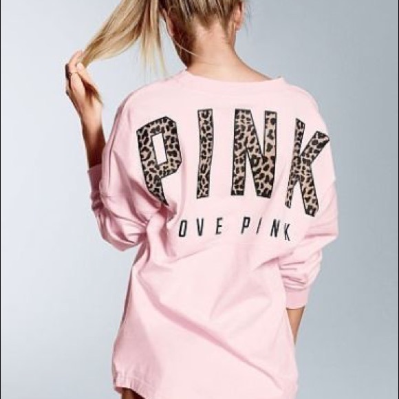 ISO: in size medium!!! - Picture 1 of 4