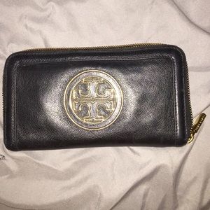 Tory burch wallet