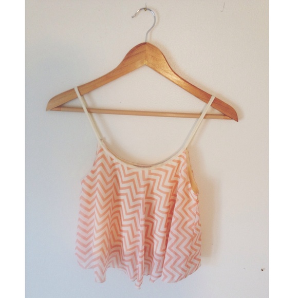 LA hearts crop top