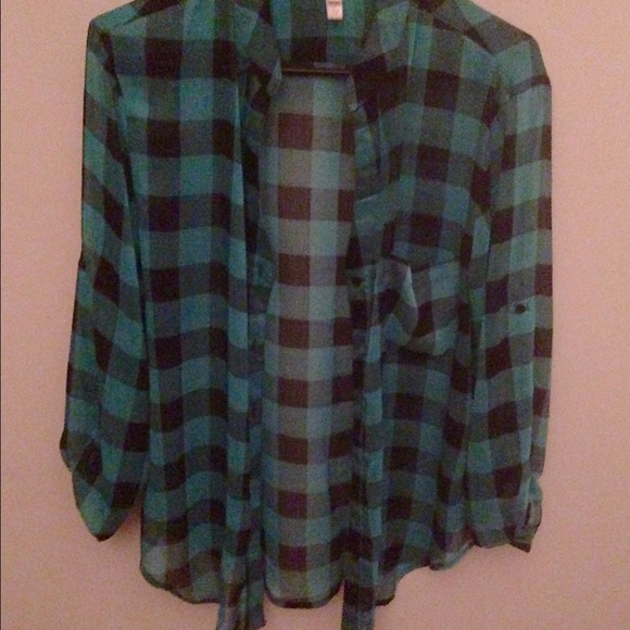 Green plaid top