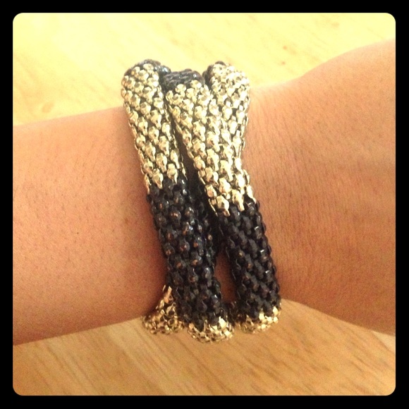 Twisted black/gold bracelet