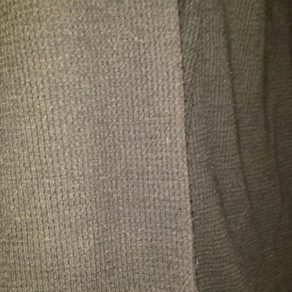 A Danskin black large long sleeve 60/ 40 blend - Picture 4 of 4