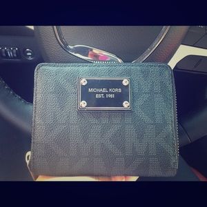 Michael Kors Small Wallet.