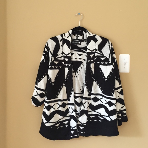 Bola and white tribal print cardigan