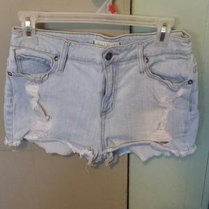 Bullhead high-waisted jean shorts